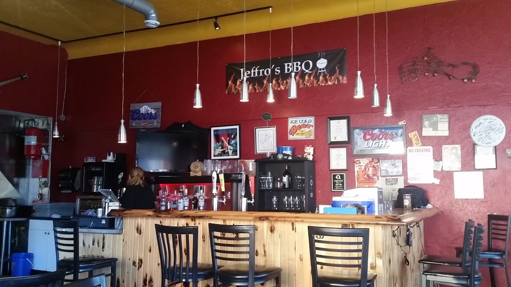 Jeffros BBQ | 4572 Queen St, Niagara Falls, ON L2E 2L7, Canada | Phone: (289) 296-4473