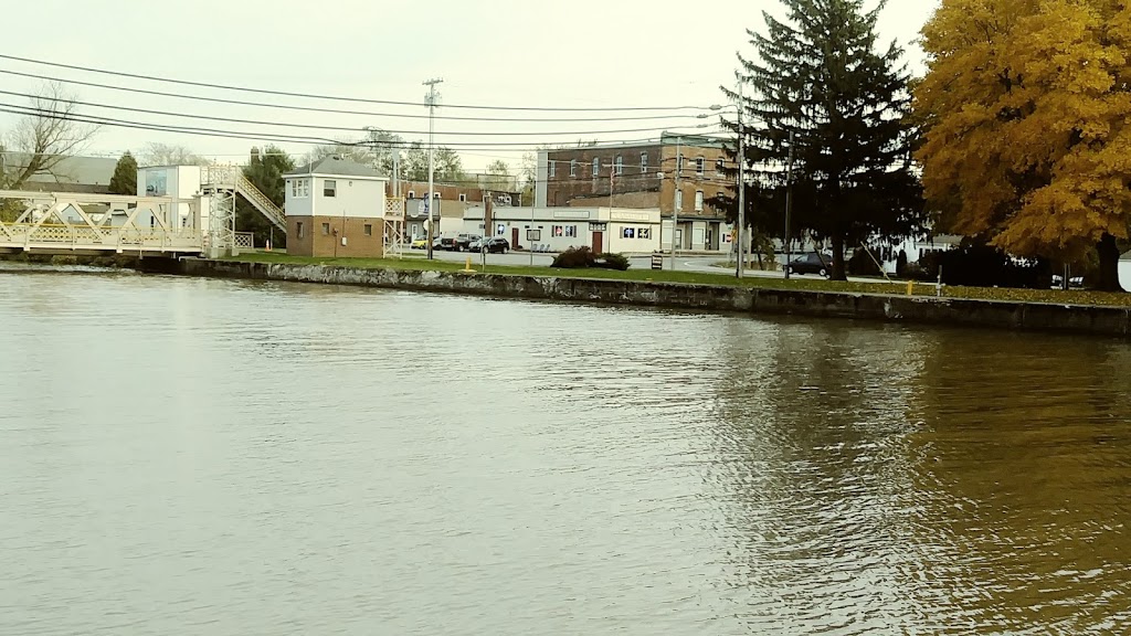 B & B Laundry | 8401 Telegraph Rd, Gasport, NY 14067, USA | Phone: (716) 433-7302