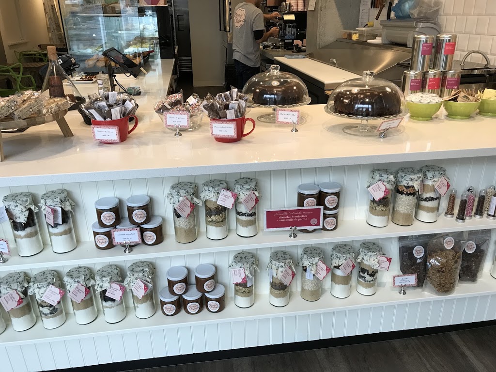 Mamie Clafoutis Gouin | 5781 Boul Gouin O, Montréal, QC H4J 1E3, Canada | Phone: (514) 379-4656