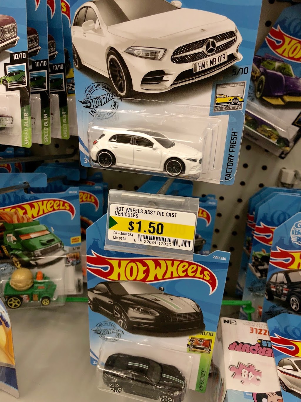 Dollarama | 2002 Park Royal S, West Vancouver, BC V7T 2W4, Canada | Phone: (604) 922-6764