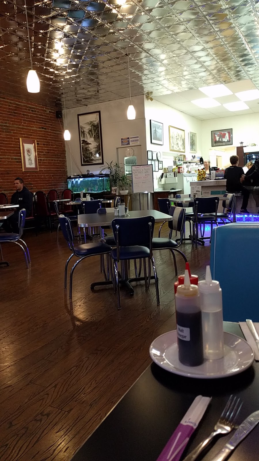 Barnacle Barneys | 341 1st Ave, Ladysmith, BC V9G, Canada | Phone: (250) 245-0899