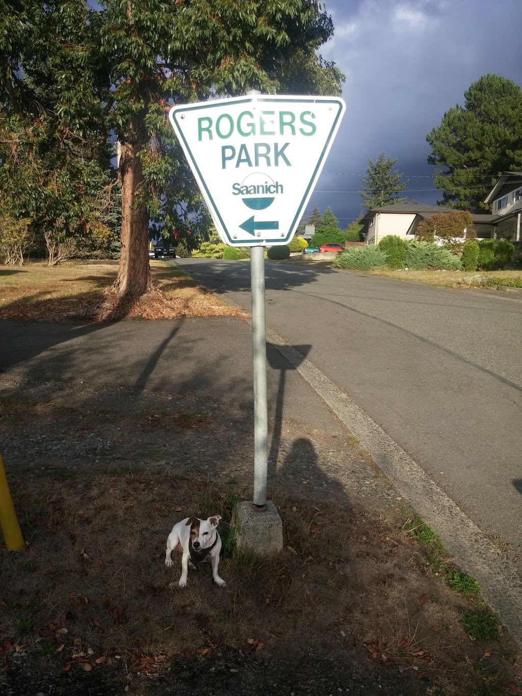 Rogers Park | Victoria, BC V8X 3R4, Canada