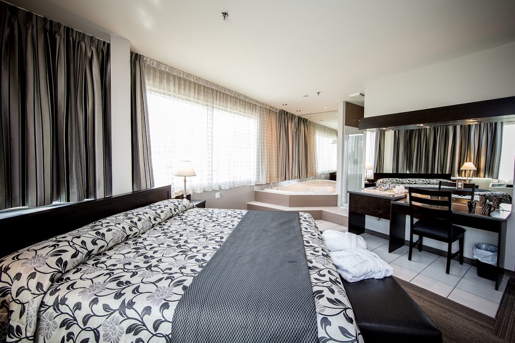 Hôtel Charlemagne | 115 Boulevard Celine-Dion, Charlemagne, QC J5Z 4P8, Canada | Phone: (450) 582-5933