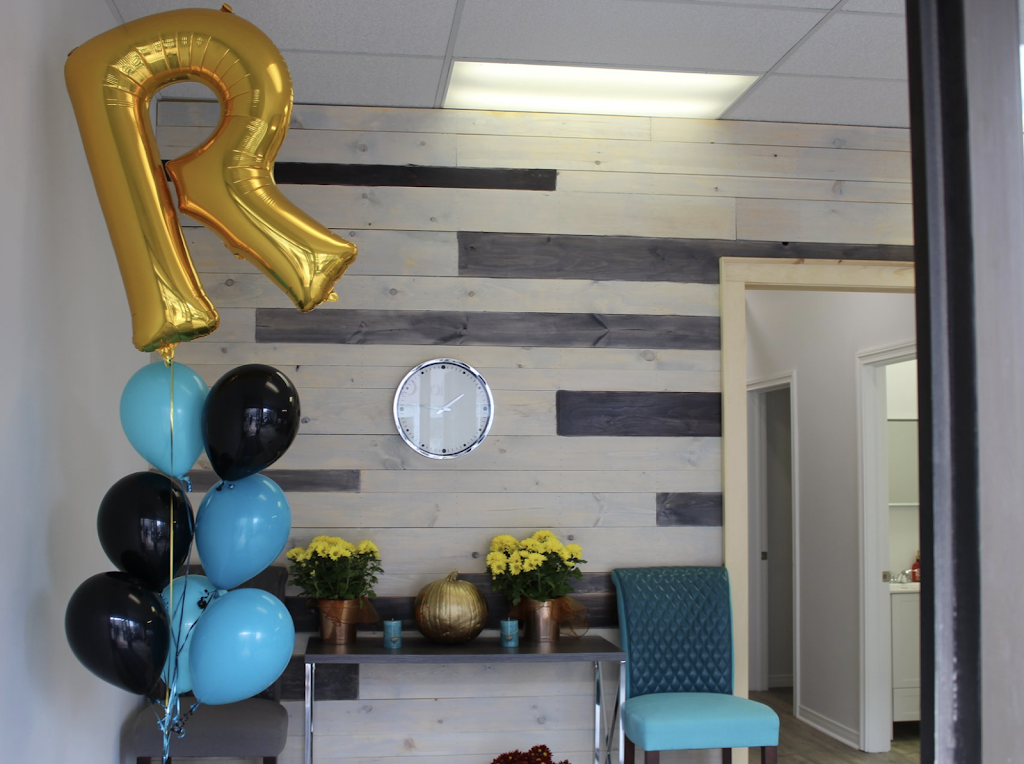 Royale Town & Country Realty Inc. | 46 Kent St W, Lindsay, ON K9V 2Y2, Canada | Phone: (705) 320-9119