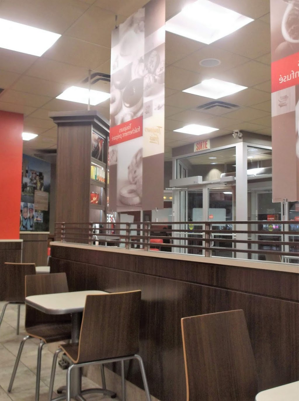 Tim Hortons | 102 Chemin Saint-François-Xavier, Candiac, QC J5R 4Z5, Canada | Phone: (450) 845-7579