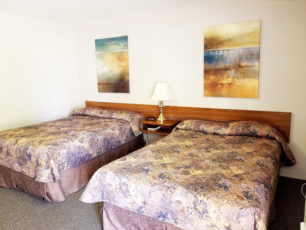 Prairie Oasis Tourist Complex | 955 Thatcher Dr, Moose Jaw, SK S6H 4N9, Canada | Phone: (800) 854-8855