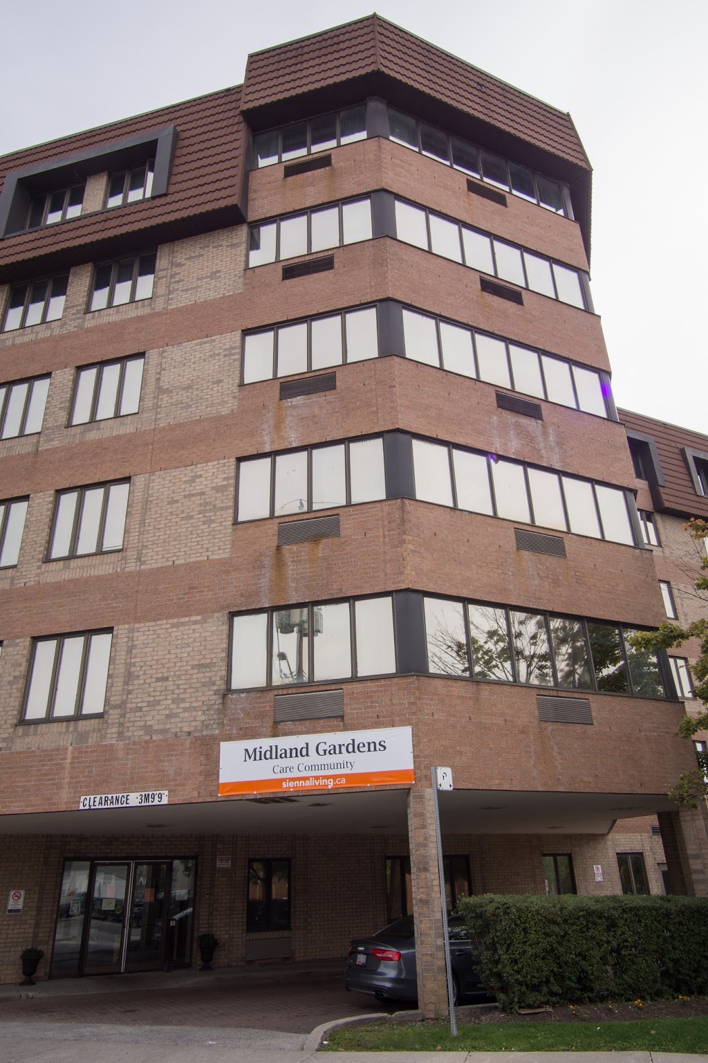 Midland Gardens Care Community | 130 Midland Ave, Scarborough, ON M1N 4B2, Canada | Phone: (416) 264-2301