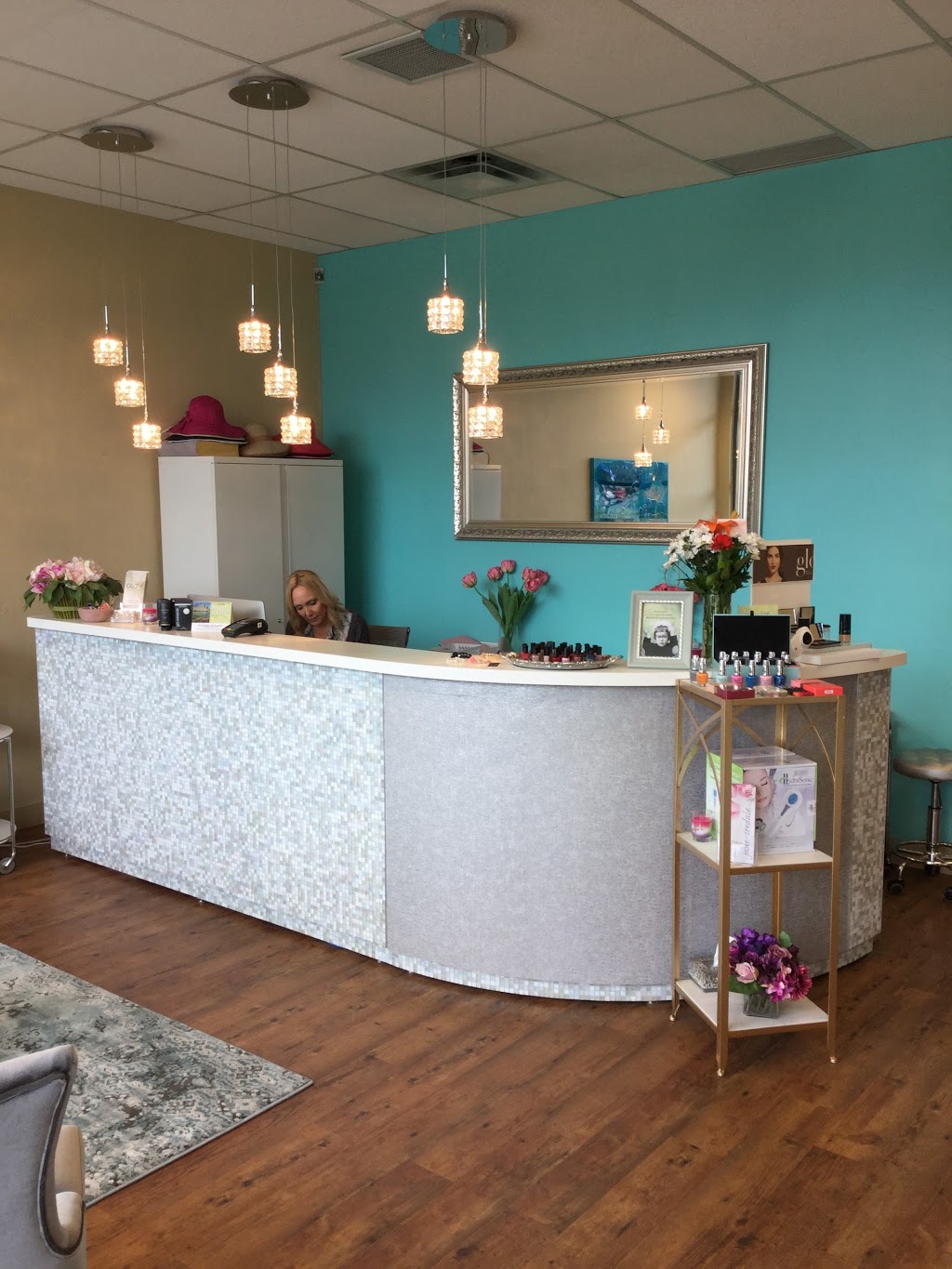 Glow Skincare Clinic | 1848 Main St #132, Penticton, BC V2A 5H3, Canada | Phone: (778) 476-5556