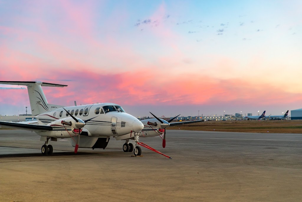 Fast Air Executive Aviation - West | Hangar C, 1205 Townline Rd, Abbotsford, BC V2T 6E1, Canada | Phone: (888) 372-3780