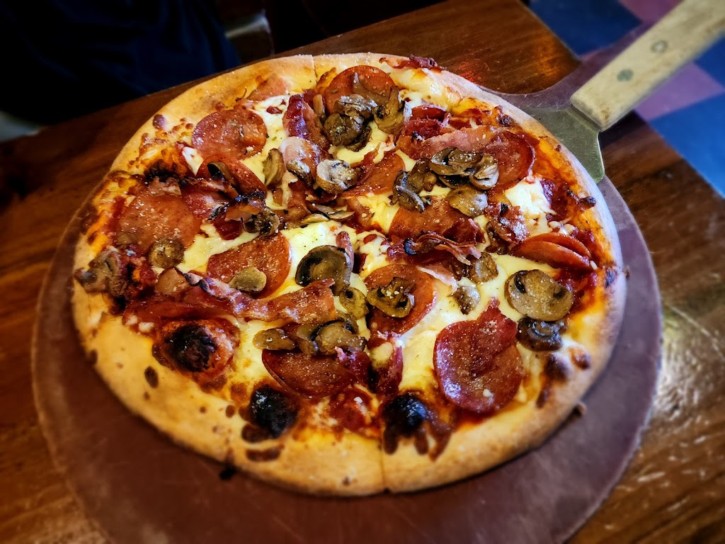 East Side Marios | 99 Trinity Dr, Moncton, NB E1G 2J7, Canada | Phone: (506) 857-3204