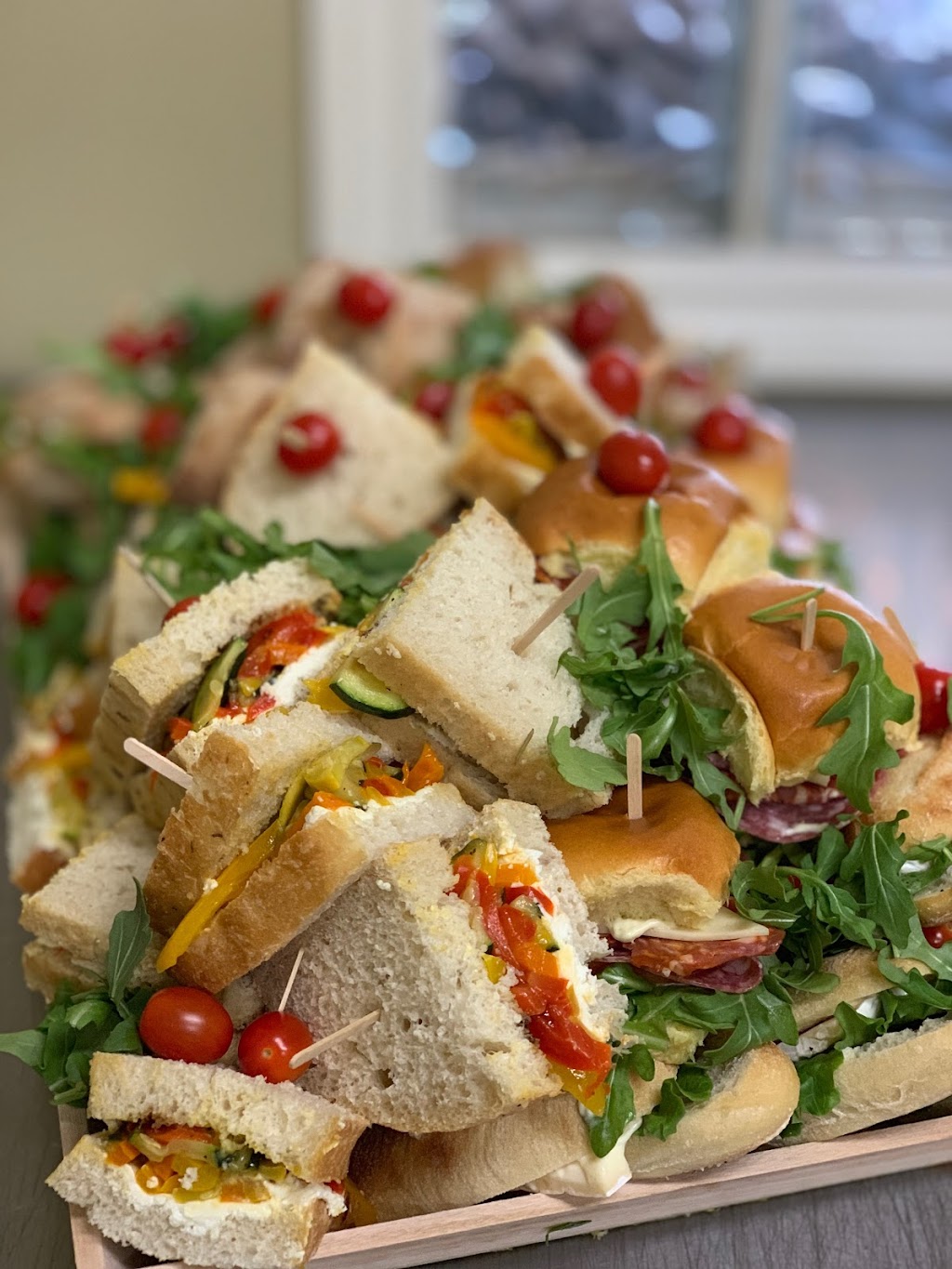 The Platter Company | 175 Plains Rd E unit 1, Burlington, ON L7T 2C4, Canada | Phone: (905) 464-1138