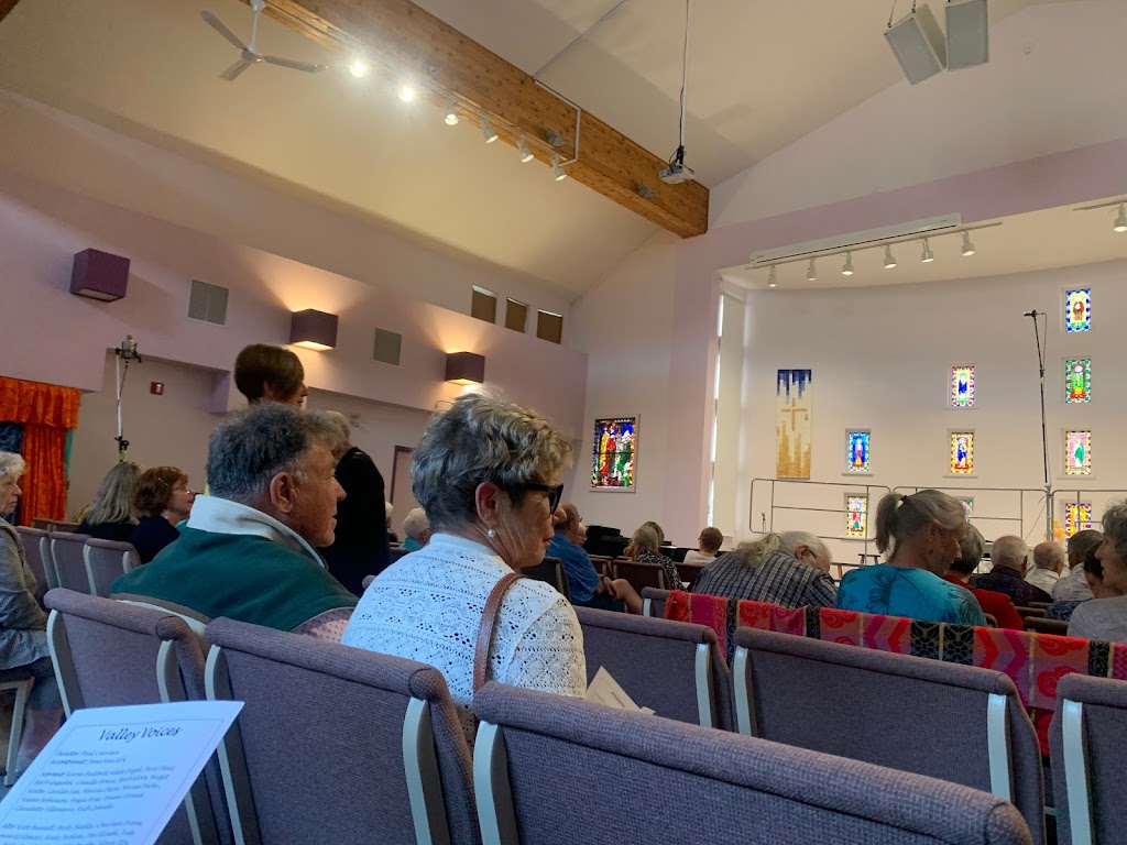 Christ Church Trinity | 110 7th Ave, Invermere, BC V0A 1K0, Canada | Phone: (250) 342-6644