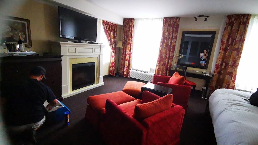 Le St-Martin Bromont Hôtel & Suites | 111 Boul. du Carrefour, Bromont, QC J2L 3L1, Canada | Phone: (866) 355-0044