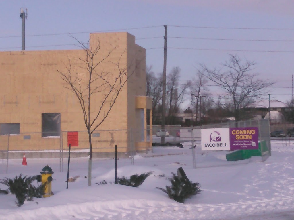 Taco Bell | 455 Woodlawn Rd W, Guelph, ON N1K 1A6, Canada | Phone: (519) 824-6102