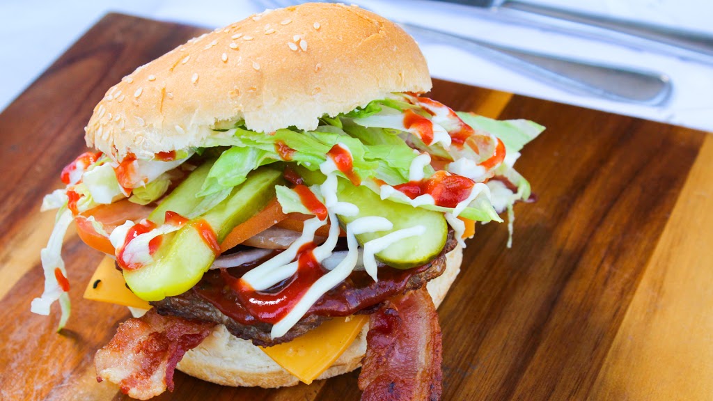 Burger Factory | 1600 Regent Ave W, Winnipeg, MB R2C 3B5, Canada | Phone: (204) 668-6881