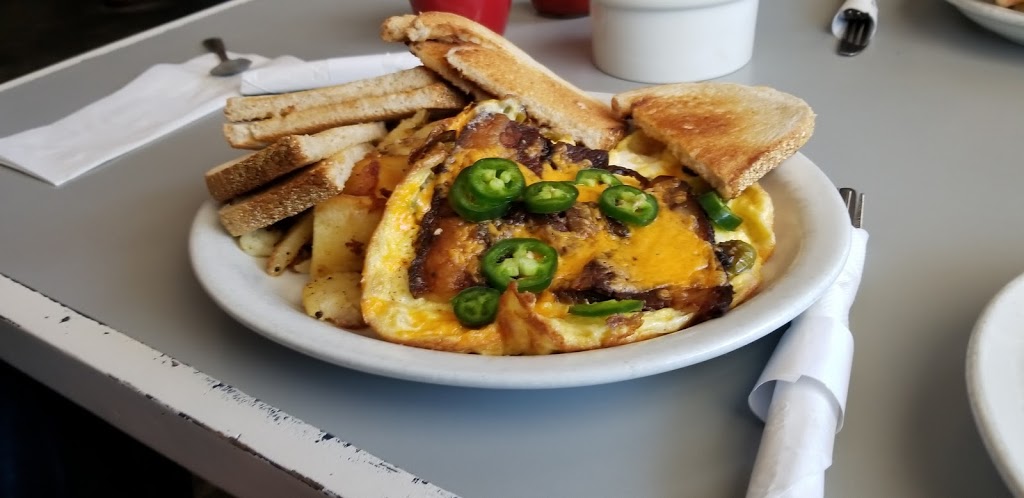 Maple Diner and Smokehouse | 670A River Rd W, Wasaga Beach, ON L9Z 2P1, Canada | Phone: (705) 352-5100