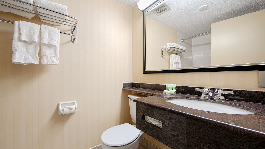 Best Western Plus Gatineau-Ottawa | 131 Rue Laurier, Gatineau, QC J8X 3W3, Canada | Phone: (819) 770-8550