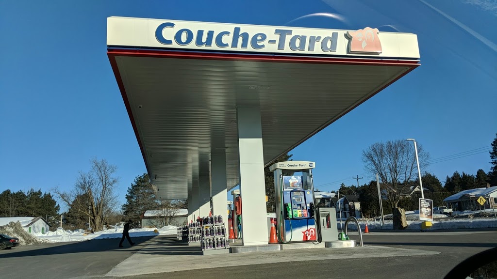 Couche-Tard | 1095 Rue de la Visitation, Saint-Charles-Borromée, QC J6E 4N2, Canada | Phone: (450) 752-4237