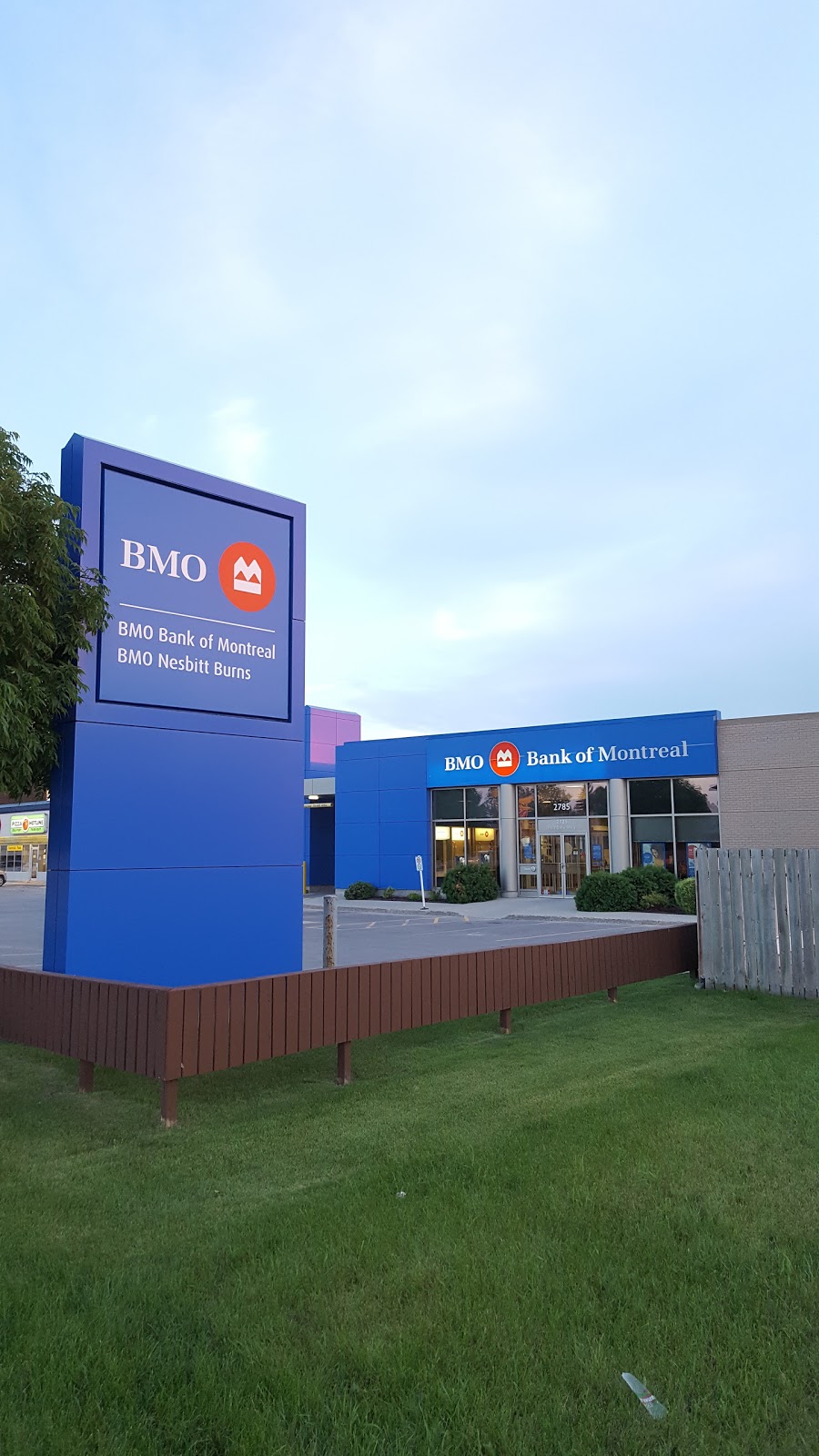 BMO Bank of Montreal | 2785 Pembina Hwy, Winnipeg, MB R3T 2H5, Canada | Phone: (204) 985-2225