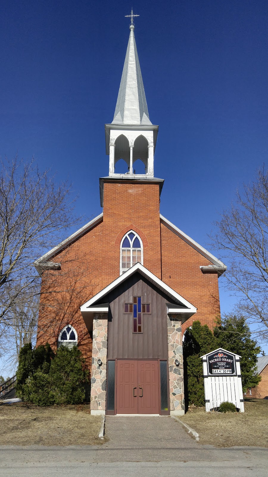 Sacred Heart Parish Church | Crawford St, Cobden, ON K0J 1K0, Canada | Phone: (613) 646-0000
