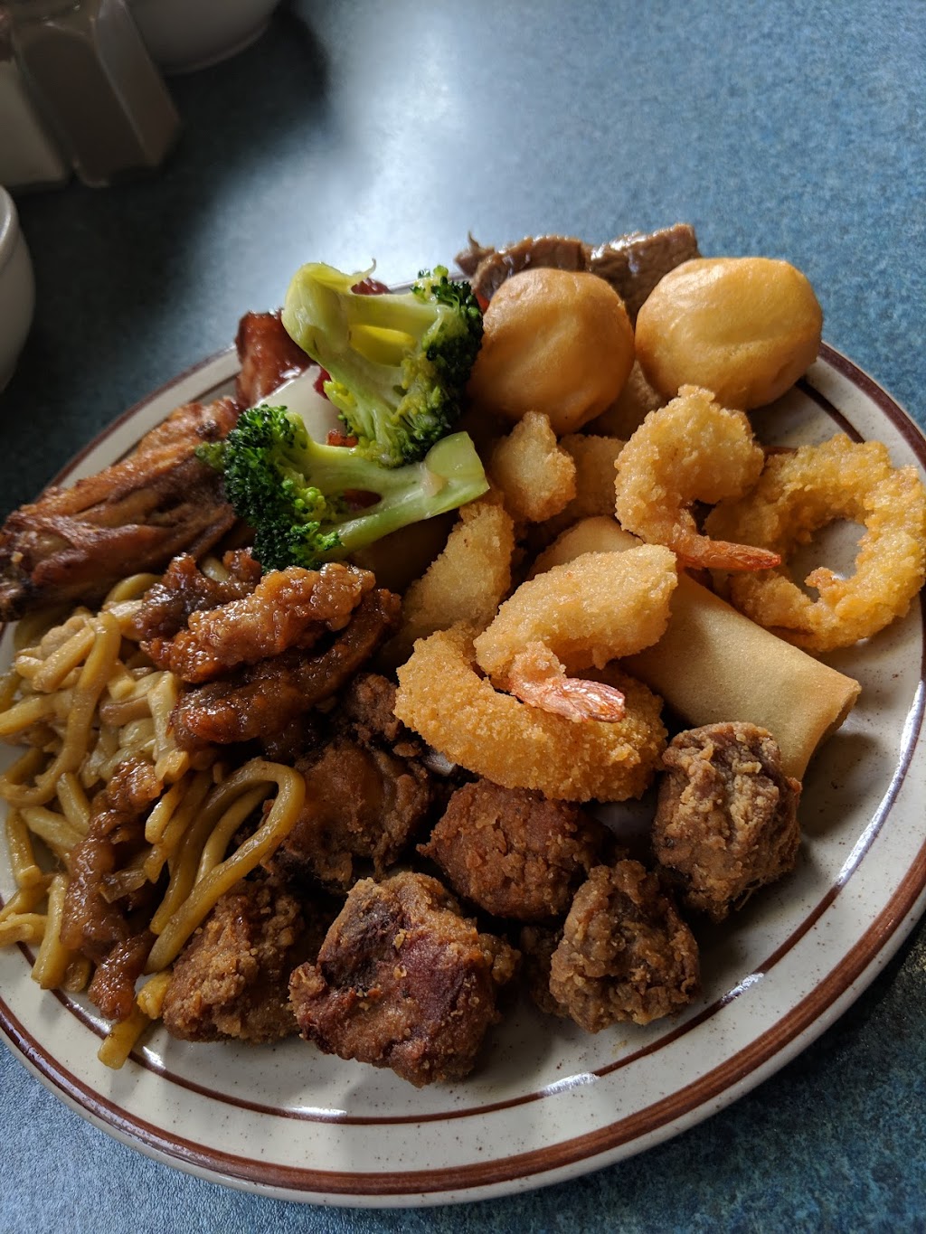 Star House Family Restaurant | 3433 2 Ave W, Prince Albert, SK S6V 8E2, Canada | Phone: (306) 764-6700