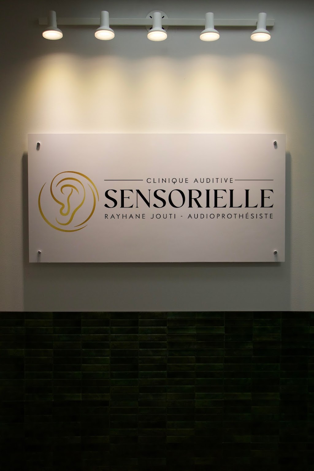 Clinique Auditive Sensorielle | Rayhane Jouti Audioprothésiste | 4650 Boulevard des Laurentides bureau 215, Laval, QC H7K 2J4, Canada | Phone: (450) 622-9929