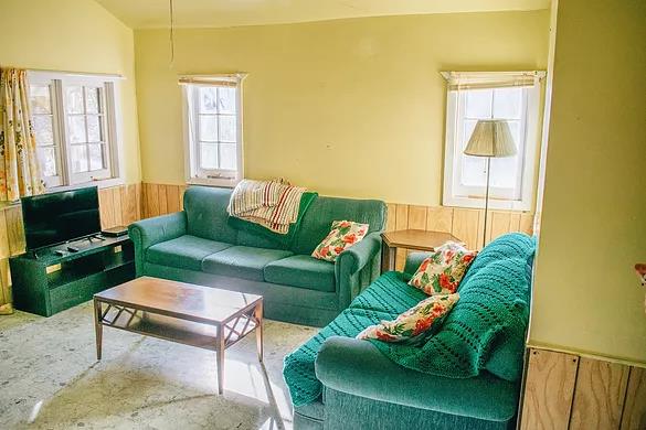 Sunset Hollow Cottages | 1151 2nd Ave S, Sauble Beach, ON N0H 2G0, Canada | Phone: (888) 367-7431
