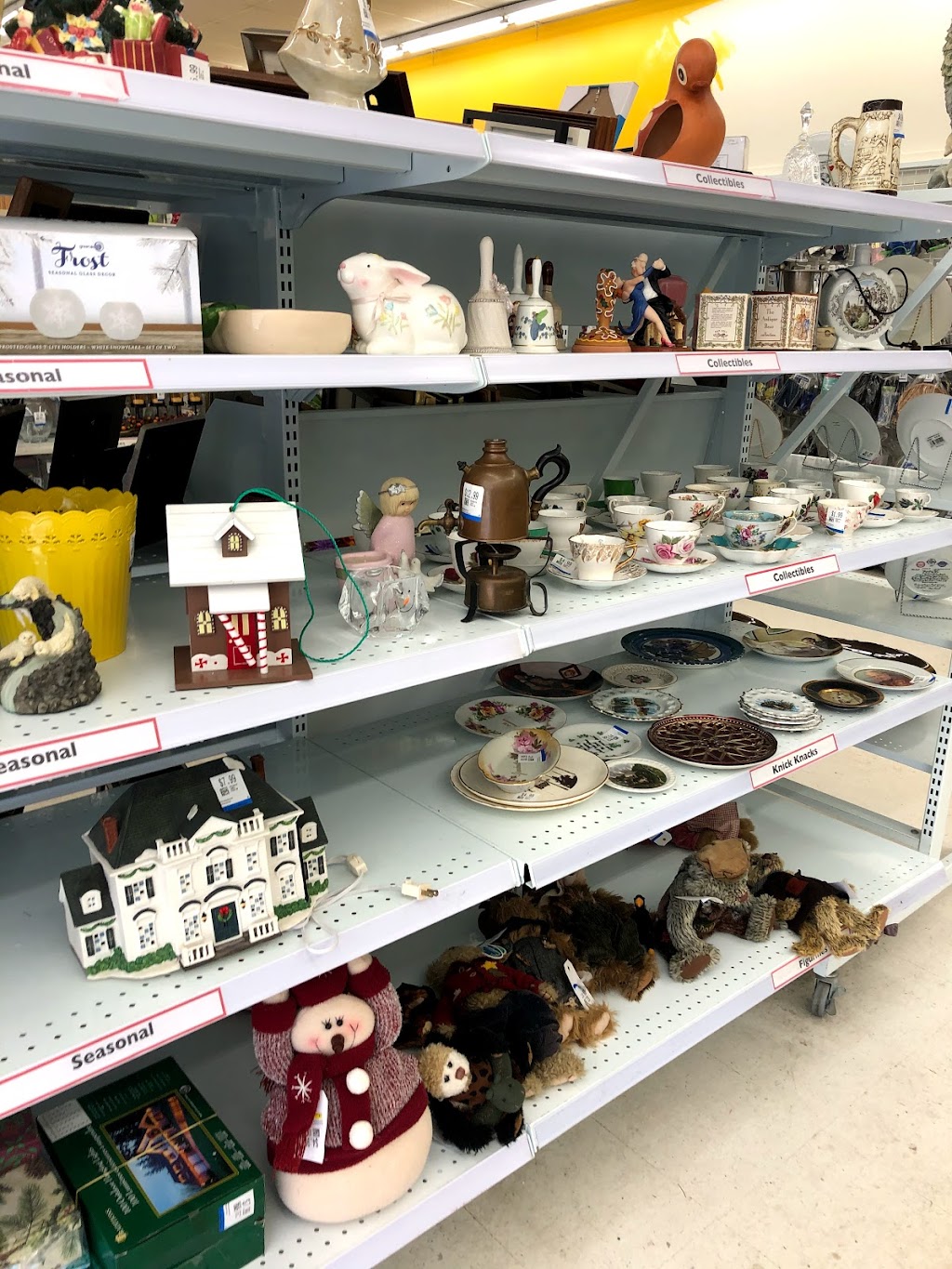Value Village | 165 Wellington St W, Barrie, ON L4N 1L7, Canada | Phone: (705) 733-9224