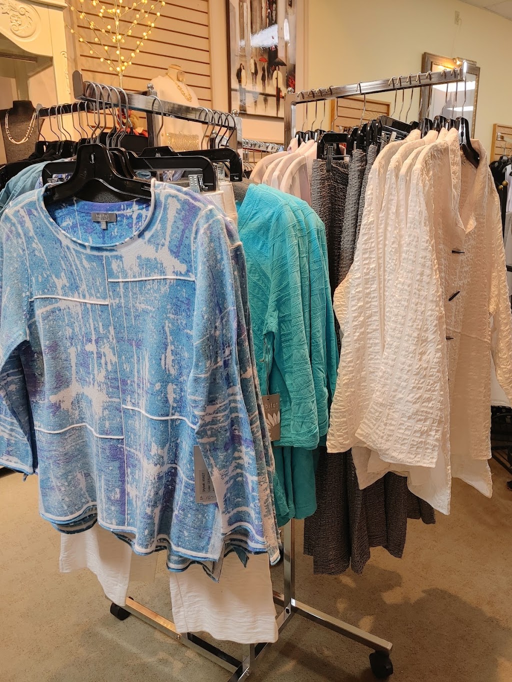 Aprils Image Fashions | 14 Dundas St E, Napanee, ON K7R 1H6, Canada | Phone: (613) 354-0017