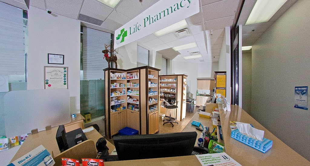 Central Bolton Walk In Clinic | 15 Allan Dr #9, Bolton, ON L7E 2B5, Canada | Phone: (905) 951-1234