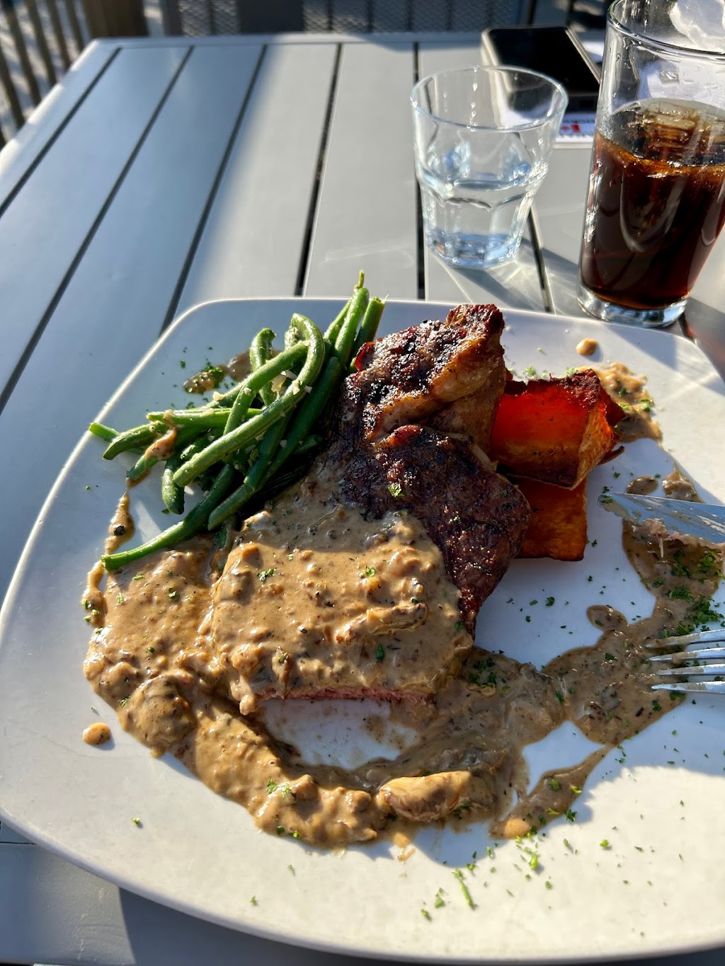 Bridge Bistro | 301 BC-3, Fernie, BC V0B 1M0, Canada | Phone: (250) 423-3002