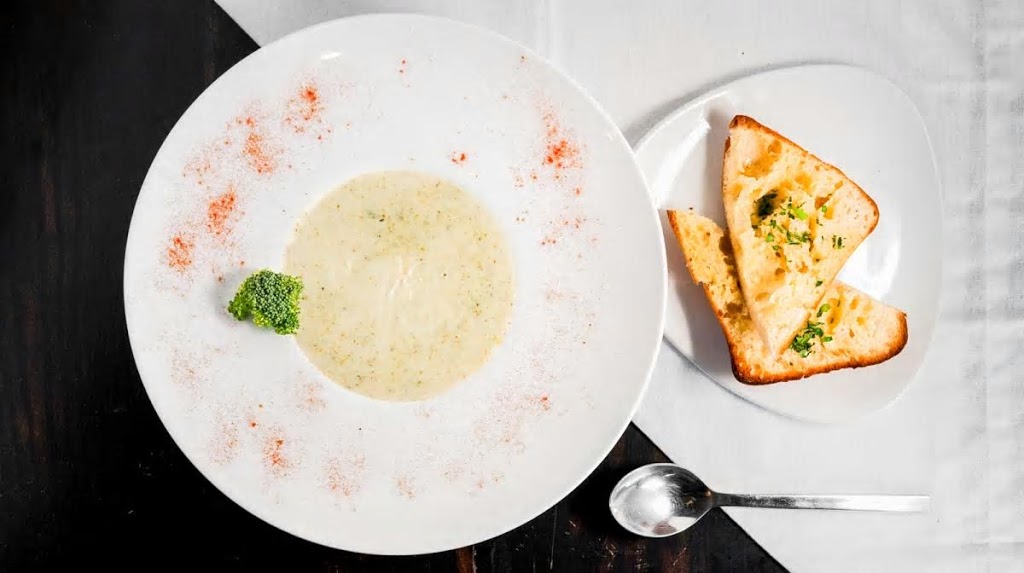 Room Service & Co | 845 Lakeshore Rd E, Mississauga, ON L5E 1C9, Canada | Phone: (905) 990-5522