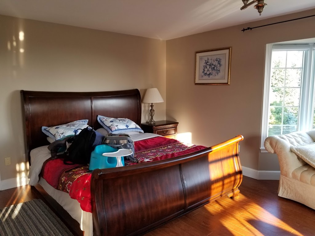 Seaview White House | 2 Upper Tea Hill Crescent, Stratford, PE C1B 2V1, Canada | Phone: (902) 669-0621