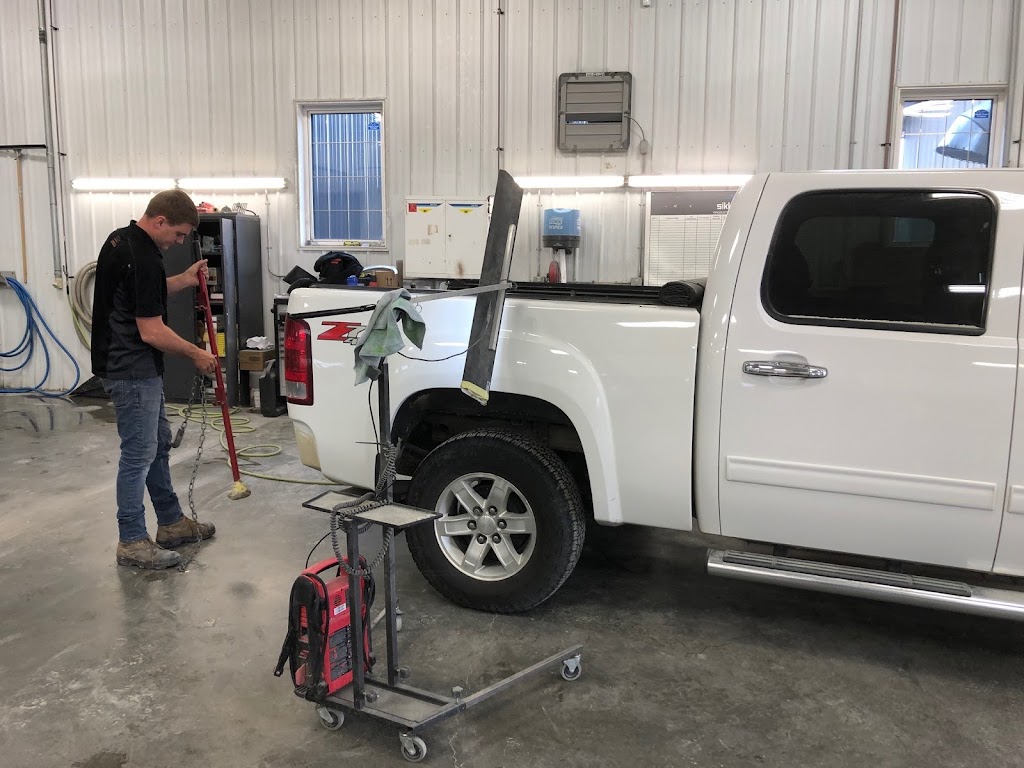 Diamond Autobody & Glass | 265 Kimberly Rd, Winkler, MB R6W 4A7, Canada | Phone: (204) 325-8957
