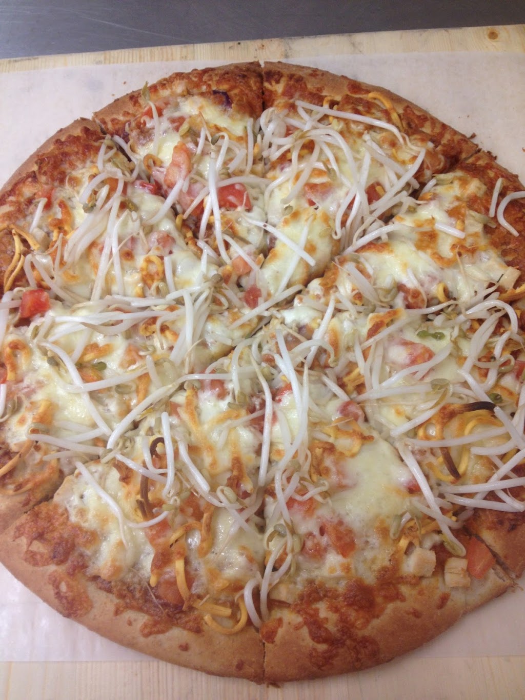 Bellissimo! Pizza | 4125 Spiers Rd, Kelowna, BC V1W 4B6, Canada | Phone: (250) 862-8332
