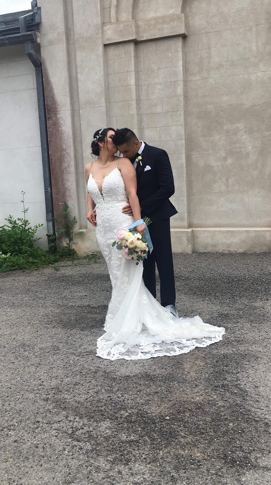 L & L Unisex Alterations | 368 Plains Rd E, Burlington, ON L7T 0A4, Canada | Phone: (905) 632-4719