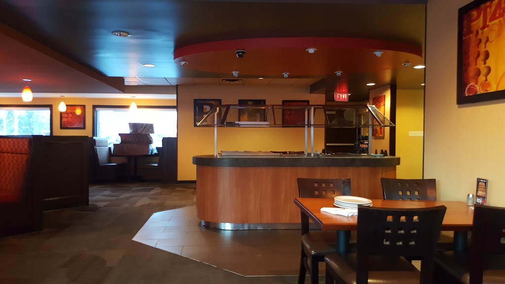 Pizza Hut | 1347 Henderson Hwy, Winnipeg, MB R2G 1M5, Canada | Phone: (204) 953-4137