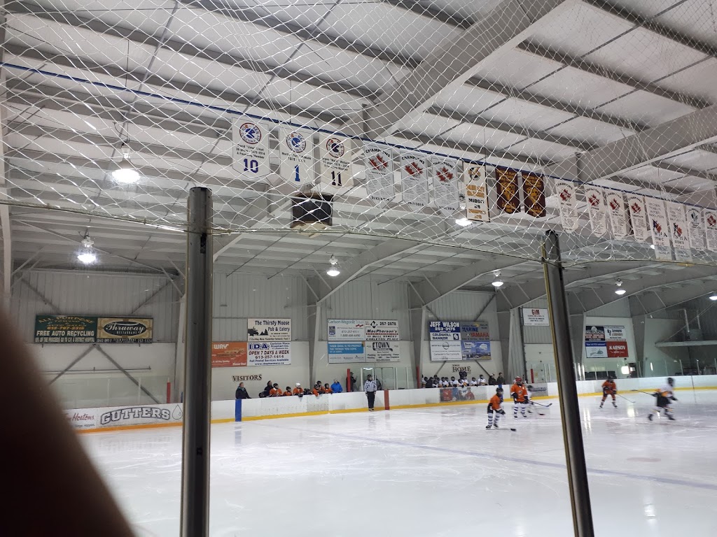 Carleton Place Arena | 75 Neelin St, Carleton Place, ON K7C 2V8, Canada | Phone: (613) 257-1690