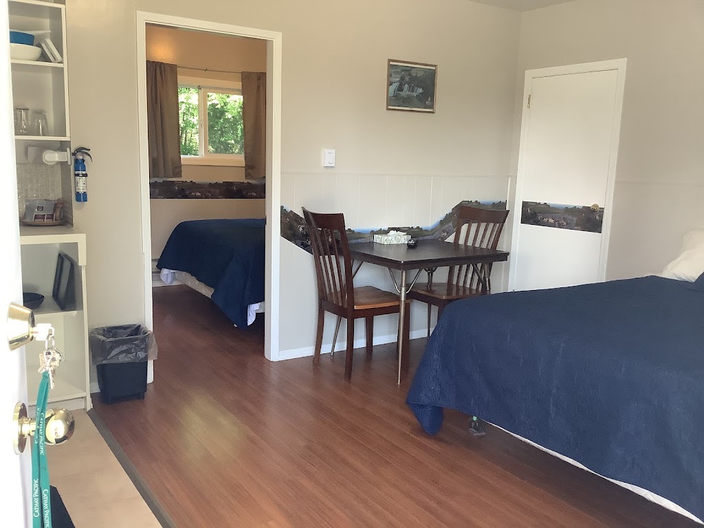 Skookumchuck Motel & RV Park | 4539 Barleban Rd Hwy 93/95, Skookumchuck, BC V0B 2E0, Canada | Phone: (250) 422-3025