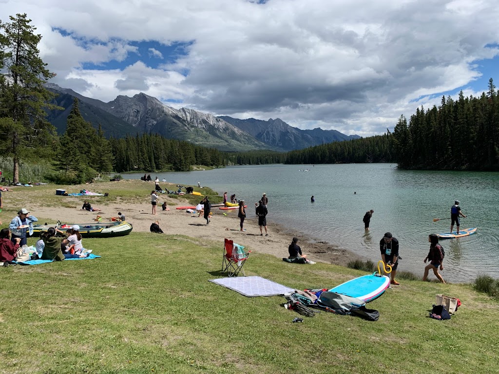 Fenwick Vacation Rentals | 306 Bow Valley Trail #133B, Canmore, AB T1W 0N2, Canada | Phone: (403) 688-3400