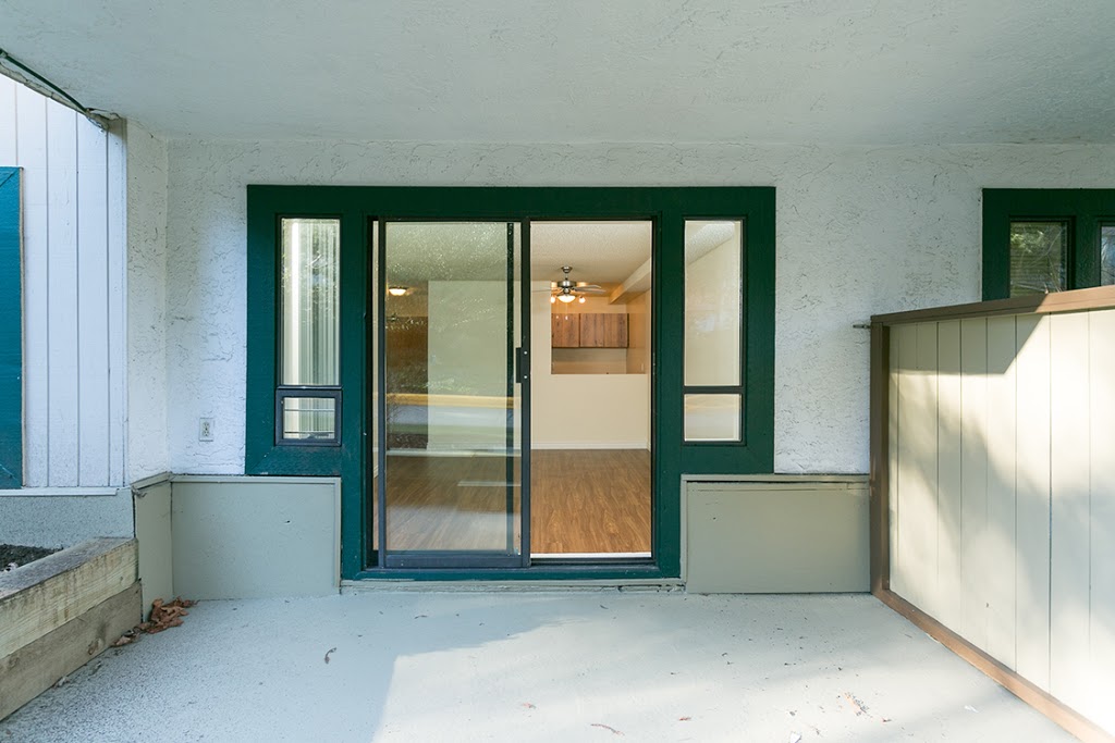 Carrigan place Apartments | 3836 Carrigan Ct, Burnaby, BC V3N 4P7, Canada | Phone: (604) 243-8727