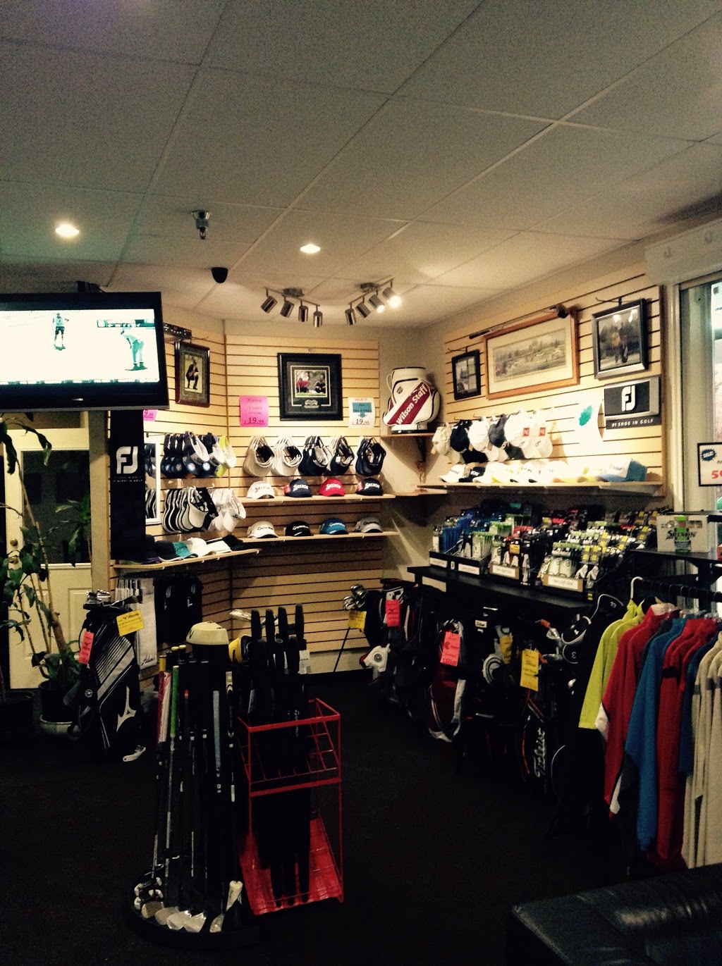 Valley Golf Centre | 4211 Gladwin Rd, Abbotsford, BC V4X 1W6, Canada | Phone: (604) 853-4653