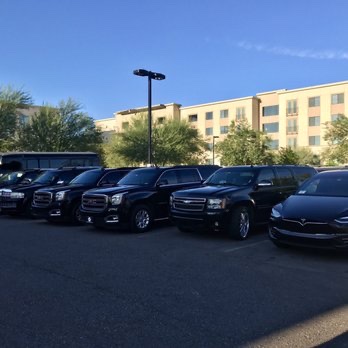 Barrie Airport Limo | 128 Browning Trail, Barrie, ON L4N 6R3, Canada | Phone: (705) 812-8268