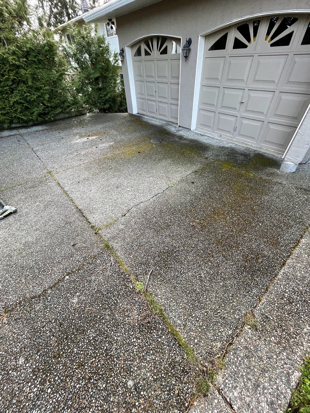 ECS Exterior Cleaning Services | 3566 Desmond Dr, Victoria, BC V9C 3T1, Canada | Phone: (250) 588-2864