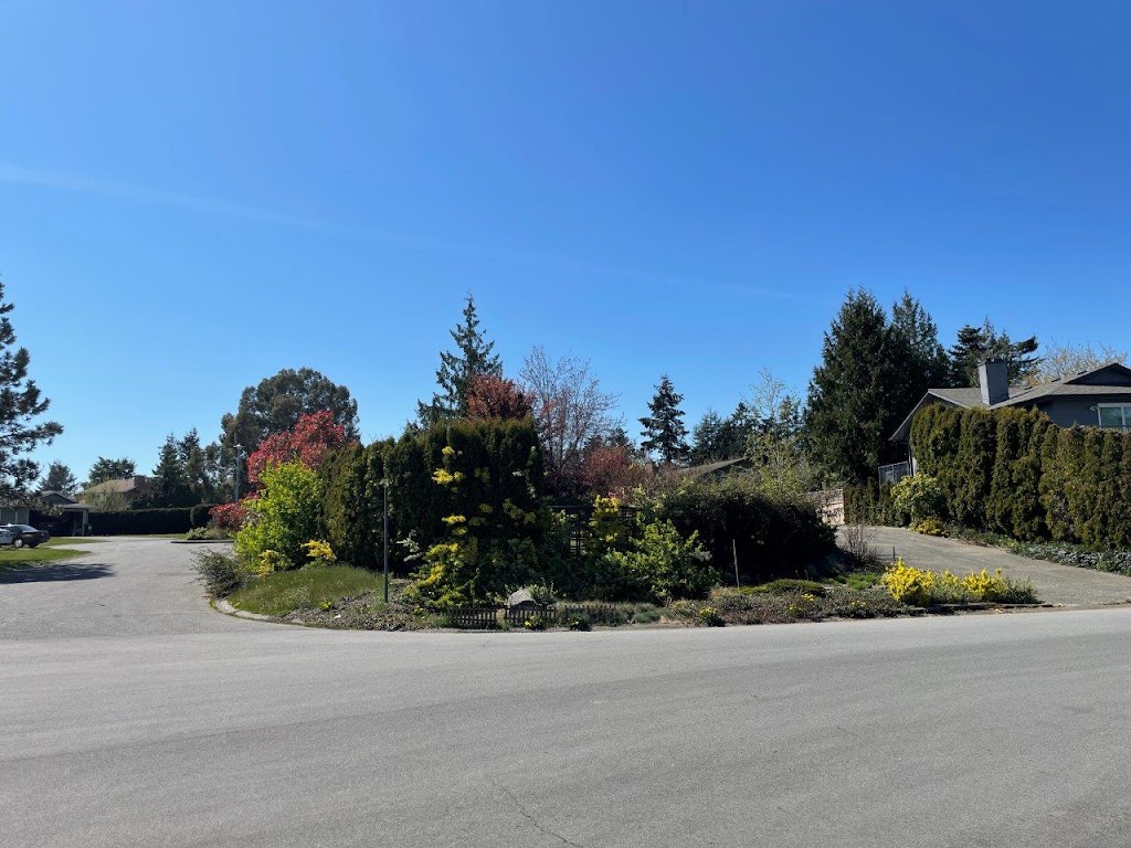 7246 Skyline Crescent | 7246 Skyline Crescent, Saanichton, BC V8M 1M4, Canada | Phone: (250) 858-1464