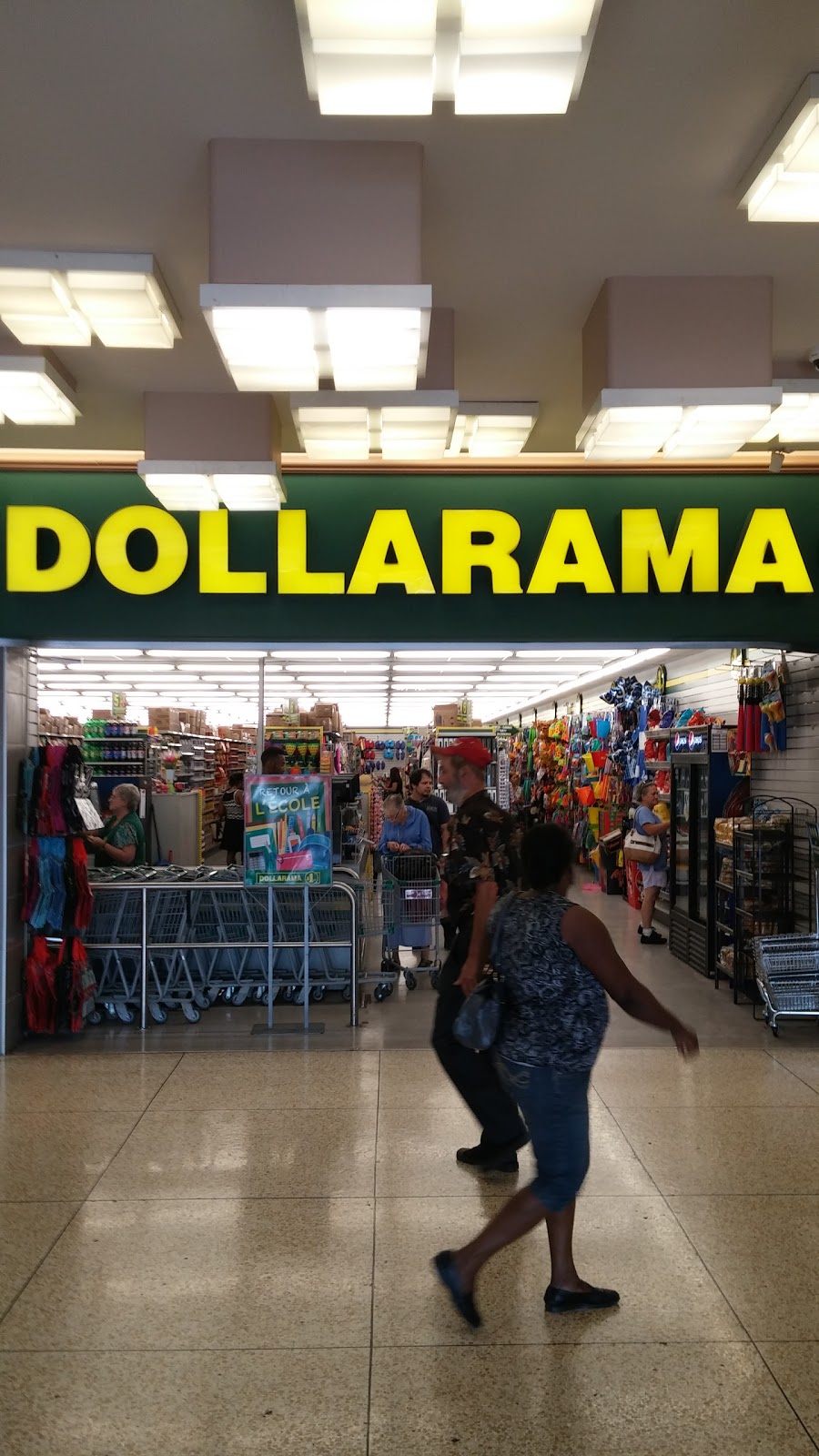 Dollarama Centre Commercial Forest, 10539 Boulevard PieIX, Montréal