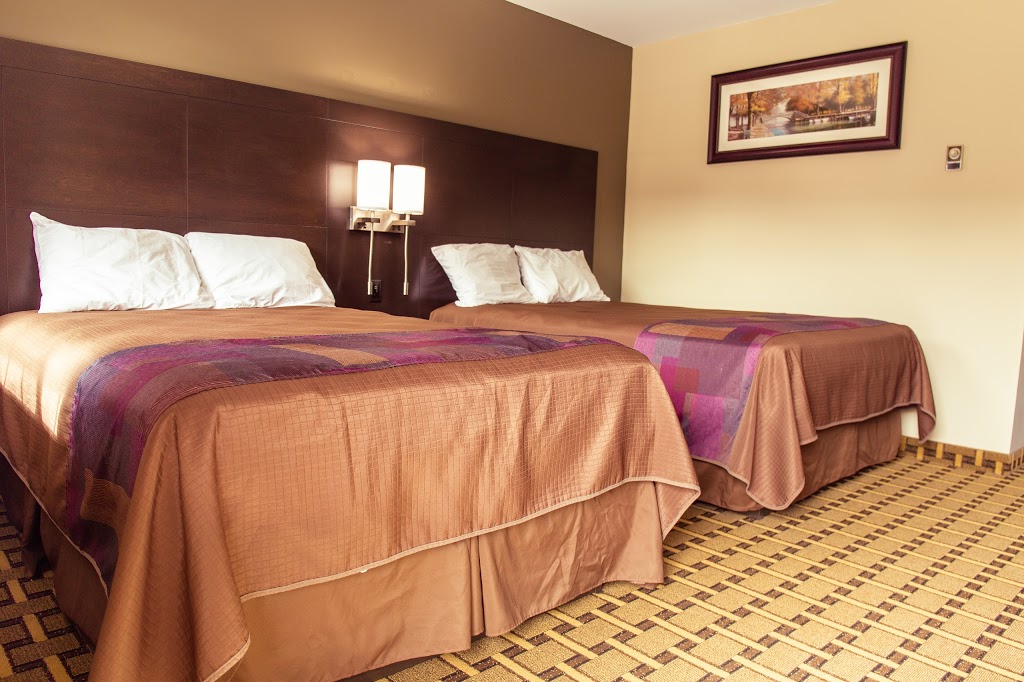 Cedar Lodge Motel | 157 Huron Rd, Goderich, ON N7A 2Z7, Canada | Phone: (519) 524-8379
