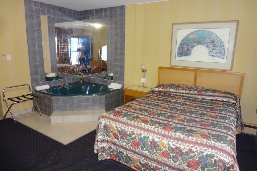 Advance Inn | 6019 Lundys Ln, Niagara Falls, ON L2G 1T2, Canada | Phone: (905) 356-0541