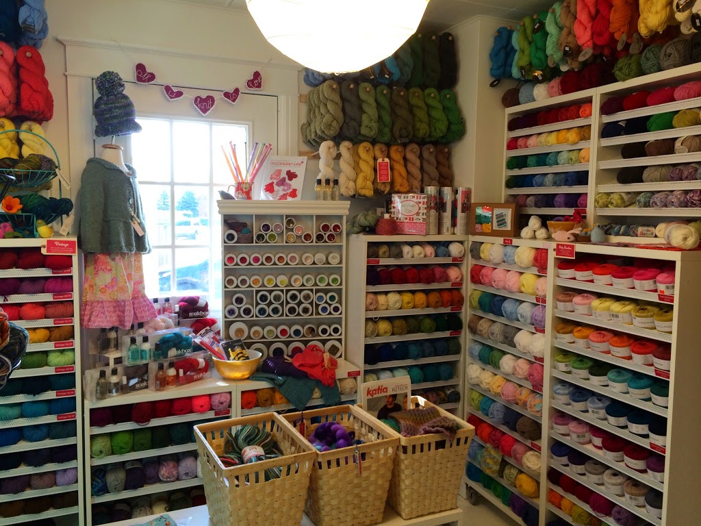 Modern Bee (Bee Modern Fabrics & Yarns) | 1507 Niagara Stone Rd, Virgil, ON L0S 1T0, Canada | Phone: (905) 468-8190