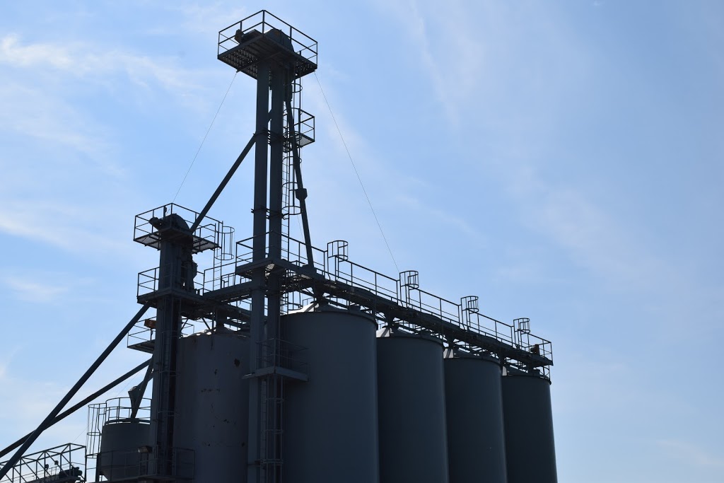 Clark Agri Service | 4891 Canborough Rd, Wellandport, ON L0R 2J0, Canada | Phone: (800) 222-7542
